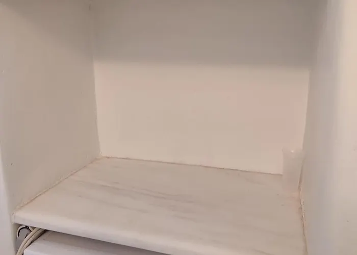 Beachside 2 Bd Stylish Apt W Private Patio