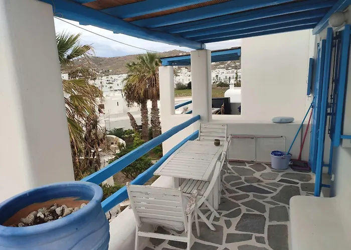 Beachside 2 Bd Stylish Apt W Private Patio