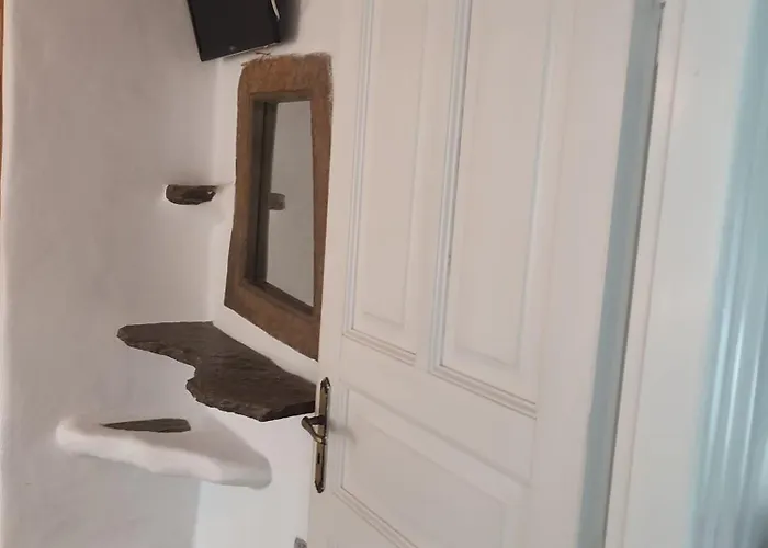 Beachside 2 Bd Stylish Apt W Private Patio Appartement Ornos (Mykonos)