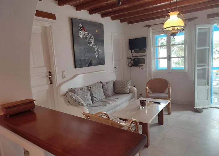 Beachside 2 Bd Stylish Apt W Private Patio *