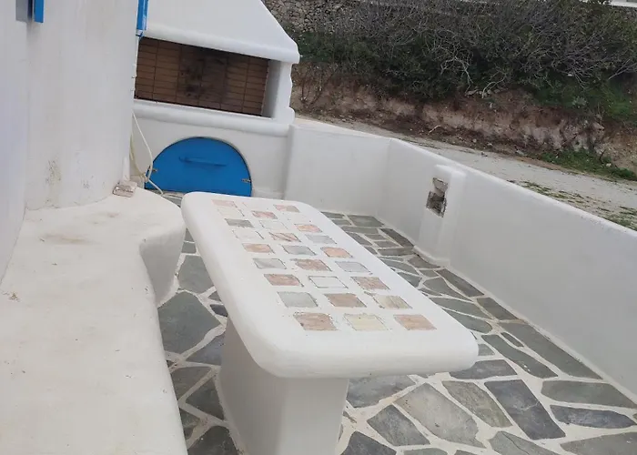 Beachside 2 Bd Stylish Apt W Private Patio Ornos (Mykonos)