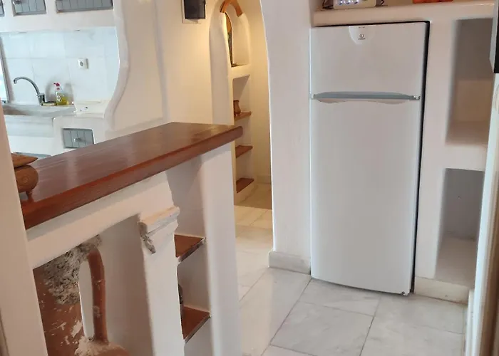 Beachside 2 Bd Stylish Apt W Private Patio